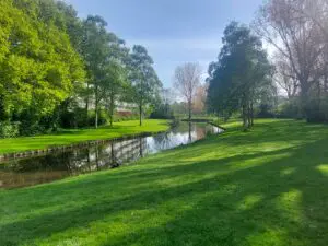 Siervijver in Elsrijk-Oost, onderdeel van het watersysteem, met in de verte 2 duikers.